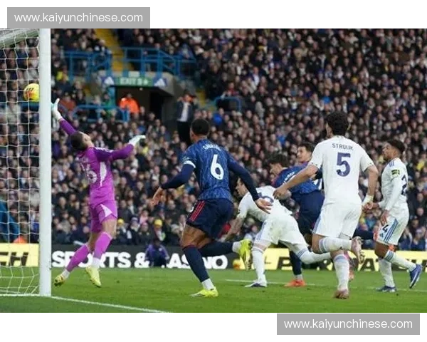 萨卡热身时左髋受伤，马杜埃凯临危受命替补登场